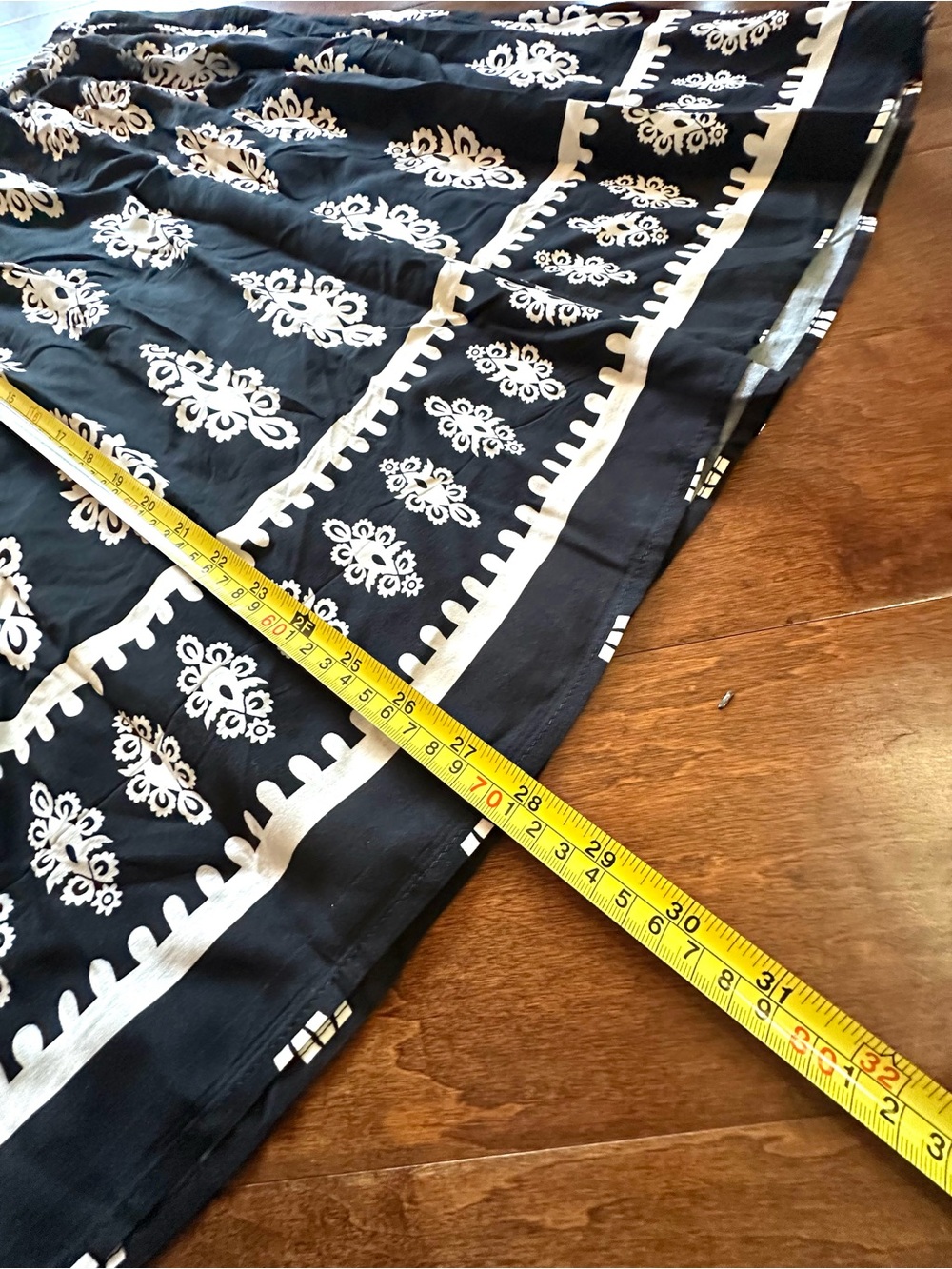 NWT BloomChic Black Ivory Midi Skirt Pockets Elastic Waist Rayon 14/16 - Picture 9 of 10